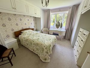 Bedroom- click for photo gallery